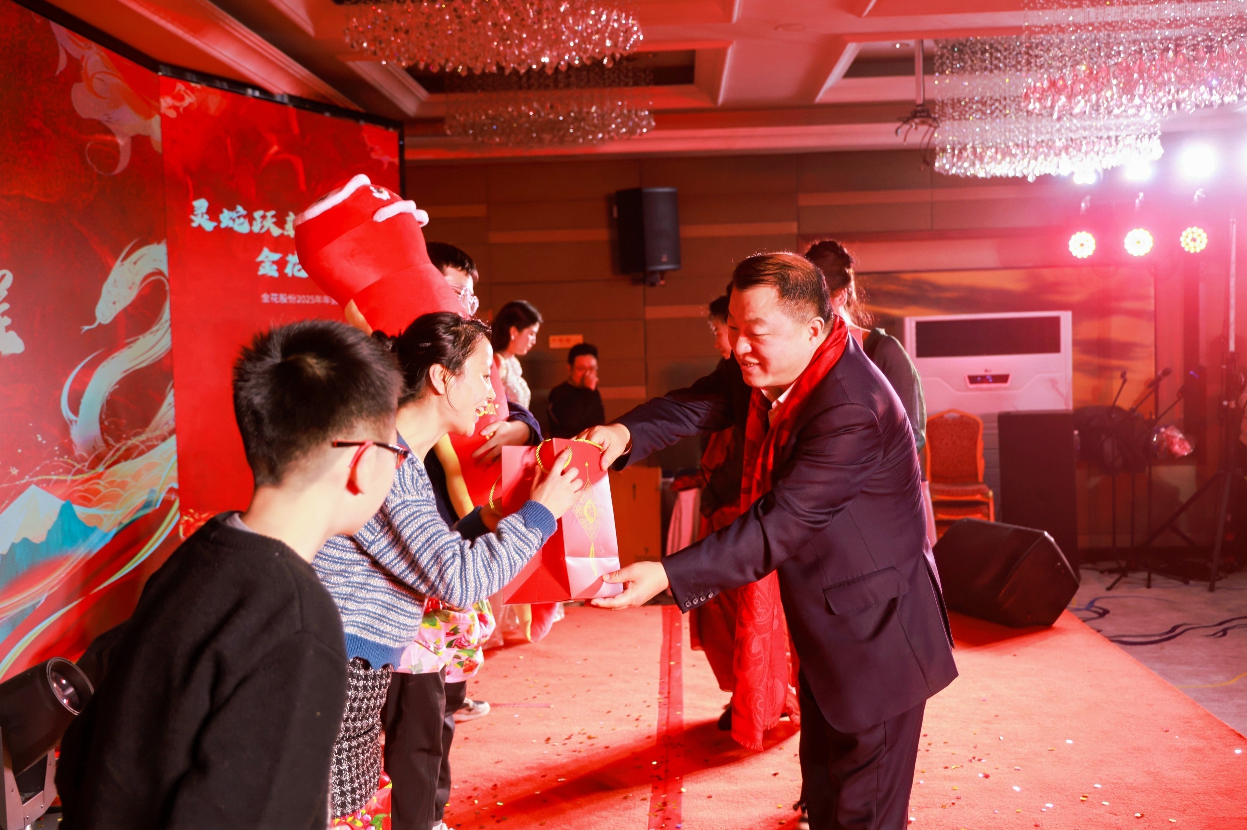 122cc太阳成官方网站股份2025年年会